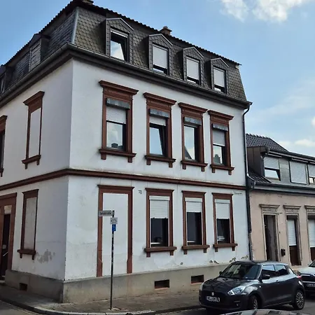 Apartment House West *
